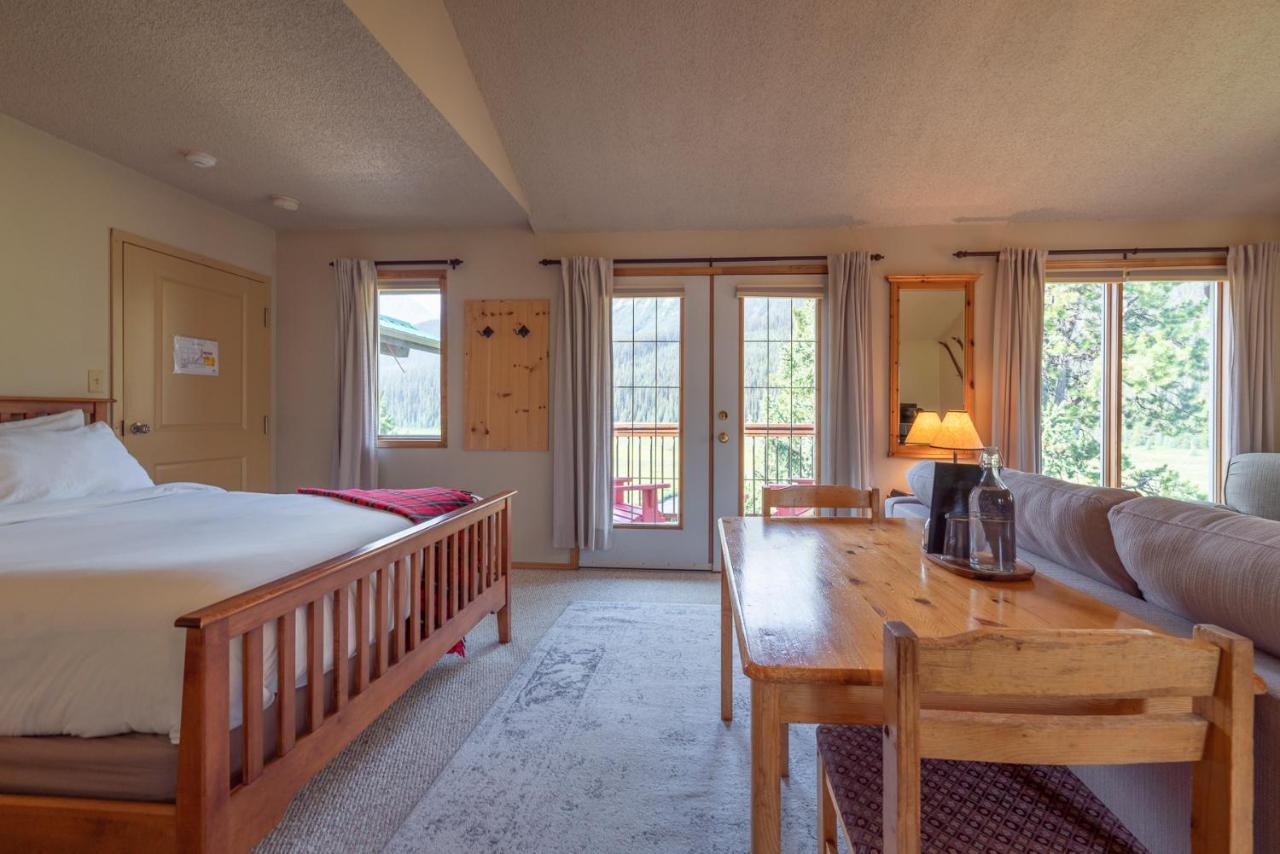Mount Engadine Lodge Kananaskis Bagian luar foto